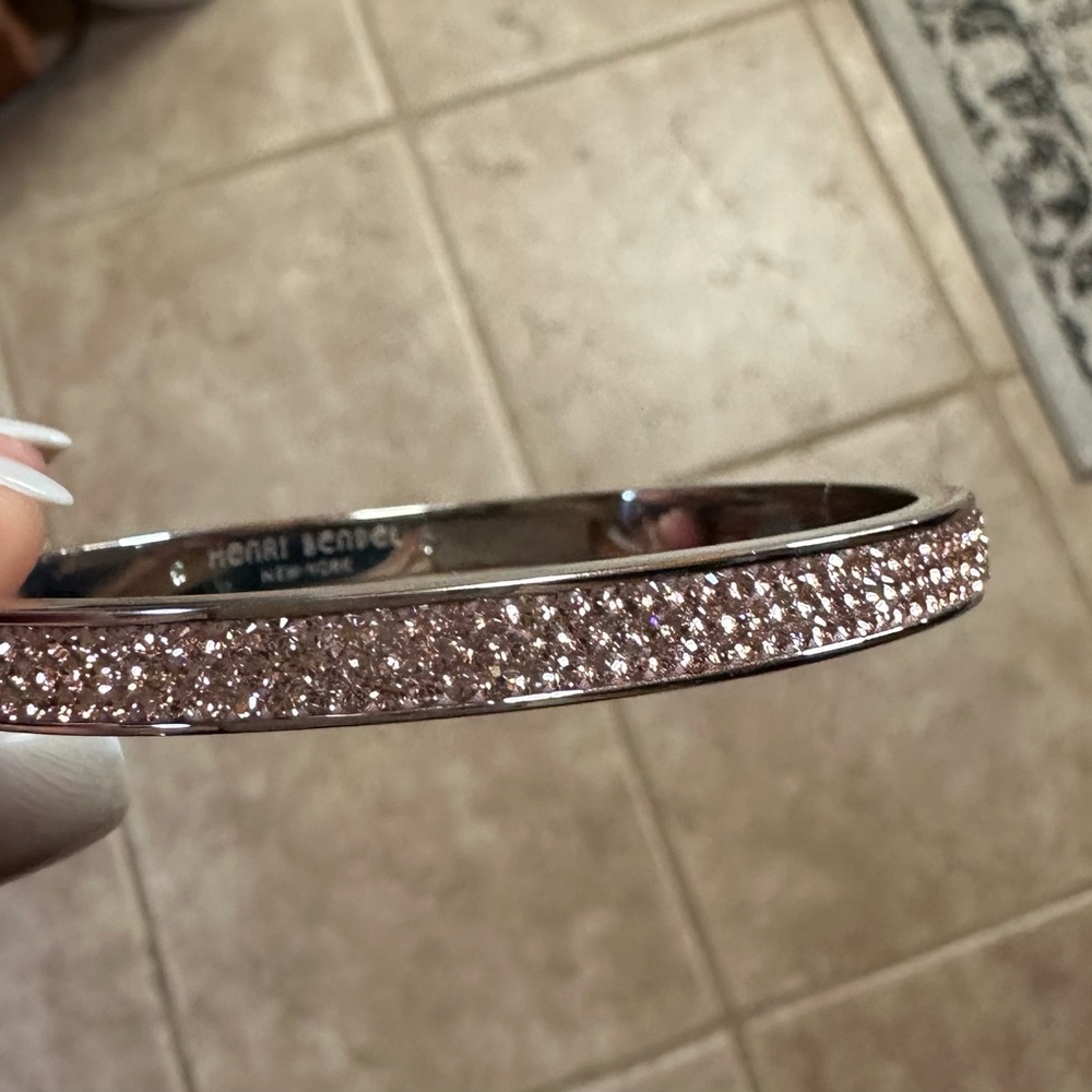 Henri Bendel pink crystal bracelet - Picture 5 of 5